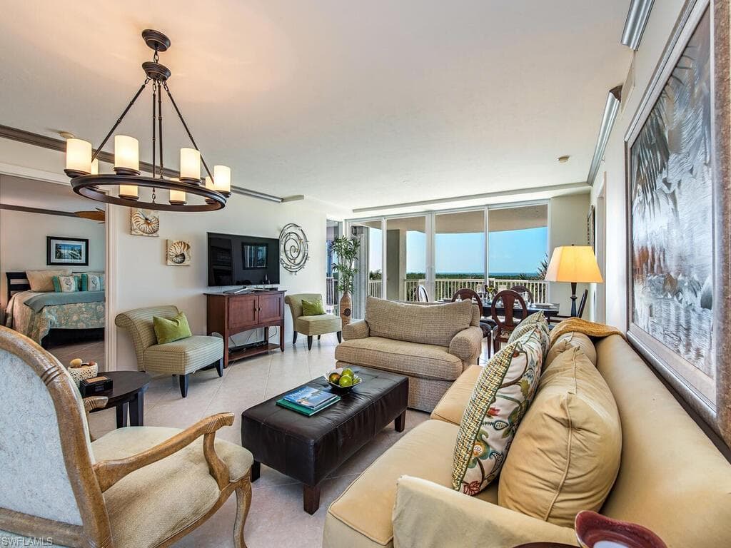 6849 Grenadier Blvd 502, Naples, FL 34108-5
