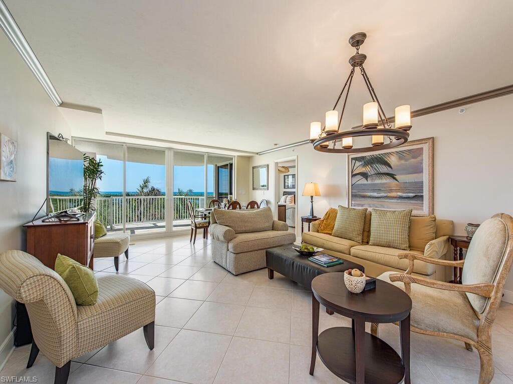 6849 Grenadier Blvd 502, Naples, FL 34108-6
