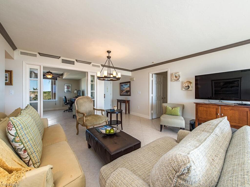6849 Grenadier Blvd 502, Naples, FL 34108-7