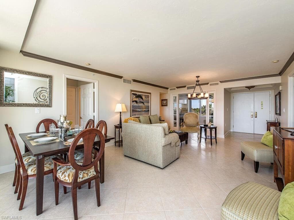 6849 Grenadier Blvd 502, Naples, FL 34108-8