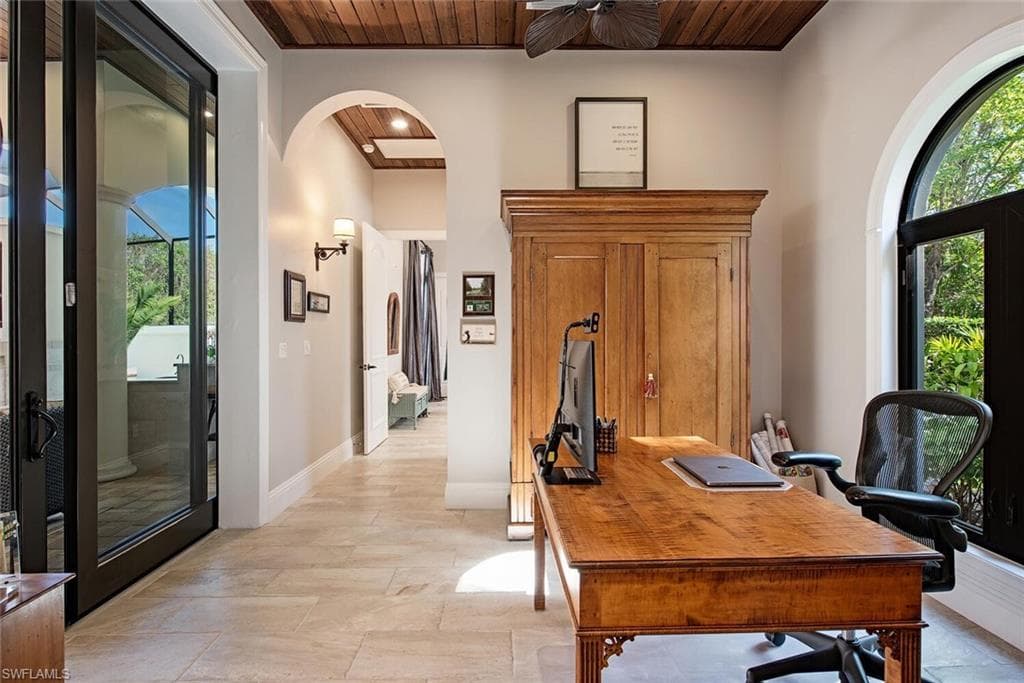 2204 Goshawk Ct, Naples, FL 34105-17