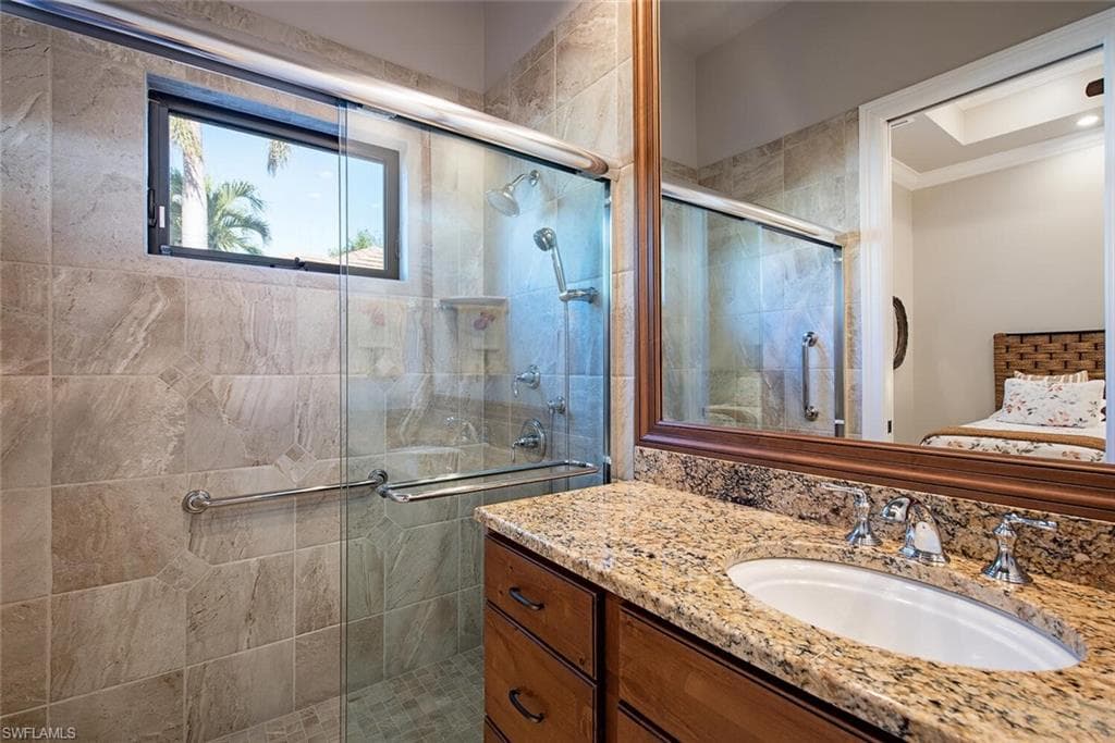 2204 Goshawk Ct, Naples, FL 34105-26
