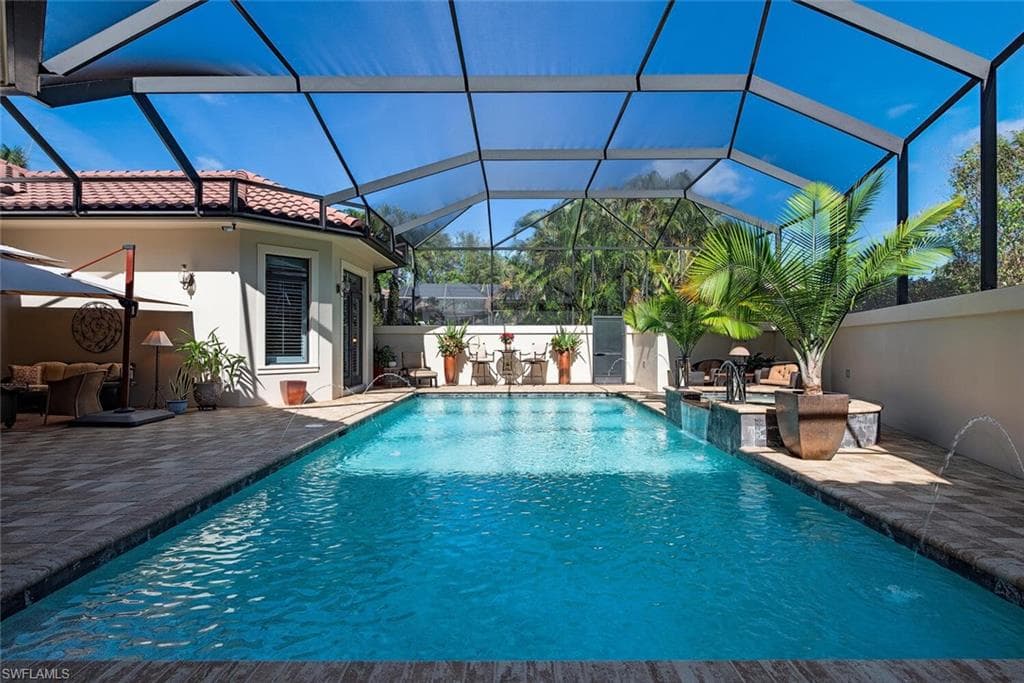 2204 Goshawk Ct, Naples, FL 34105-28