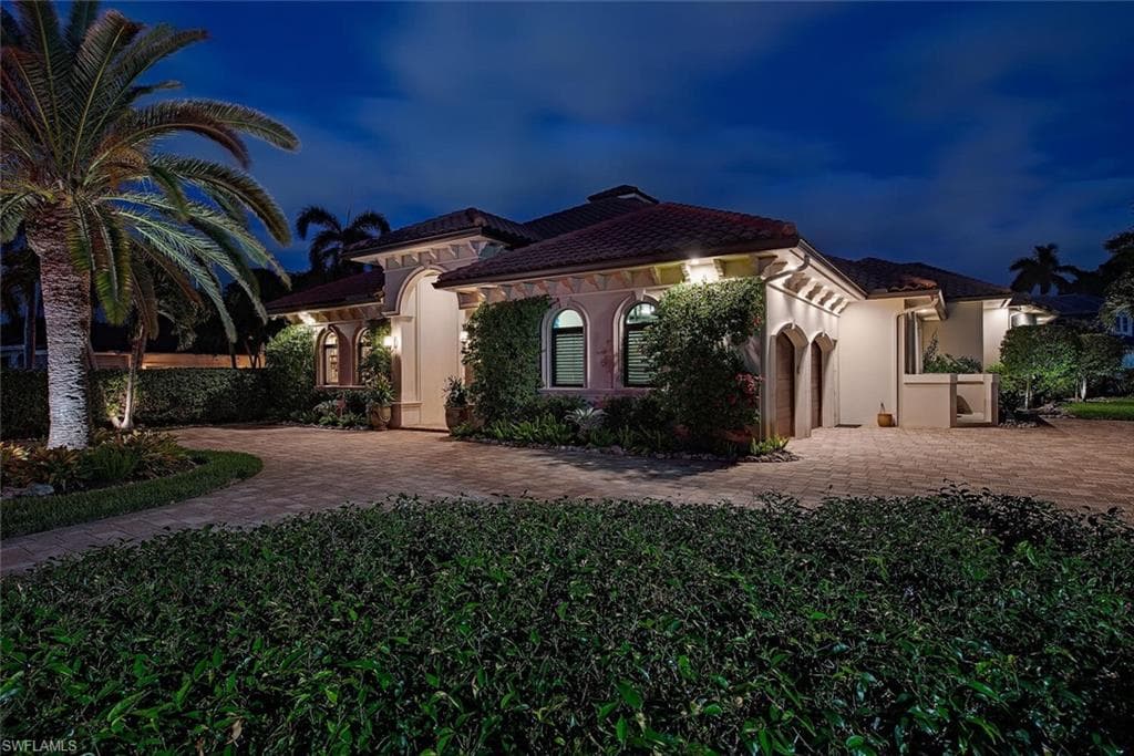2204 Goshawk Ct, Naples, FL 34105-30