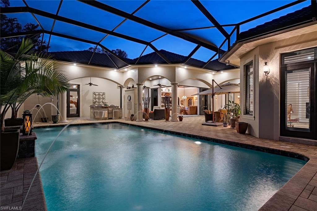 2204 Goshawk Ct, Naples, FL 34105-2