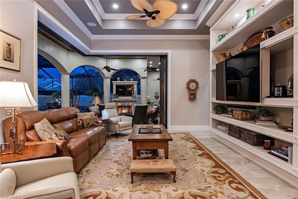 2204 Goshawk Ct, Naples, FL 34105-7