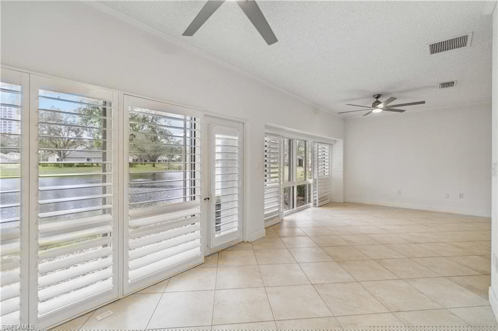 604 Arbor Lake Dr 6-103, Naples, FL 34110-1