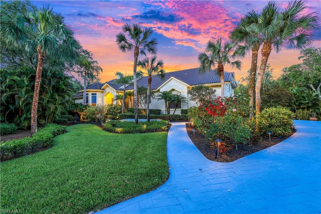 27231 Lakeway Ct, Bonita Springs, FL 34134-3