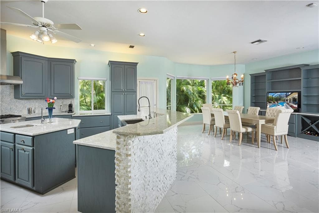 27231 Lakeway Ct, Bonita Springs, FL 34134-6