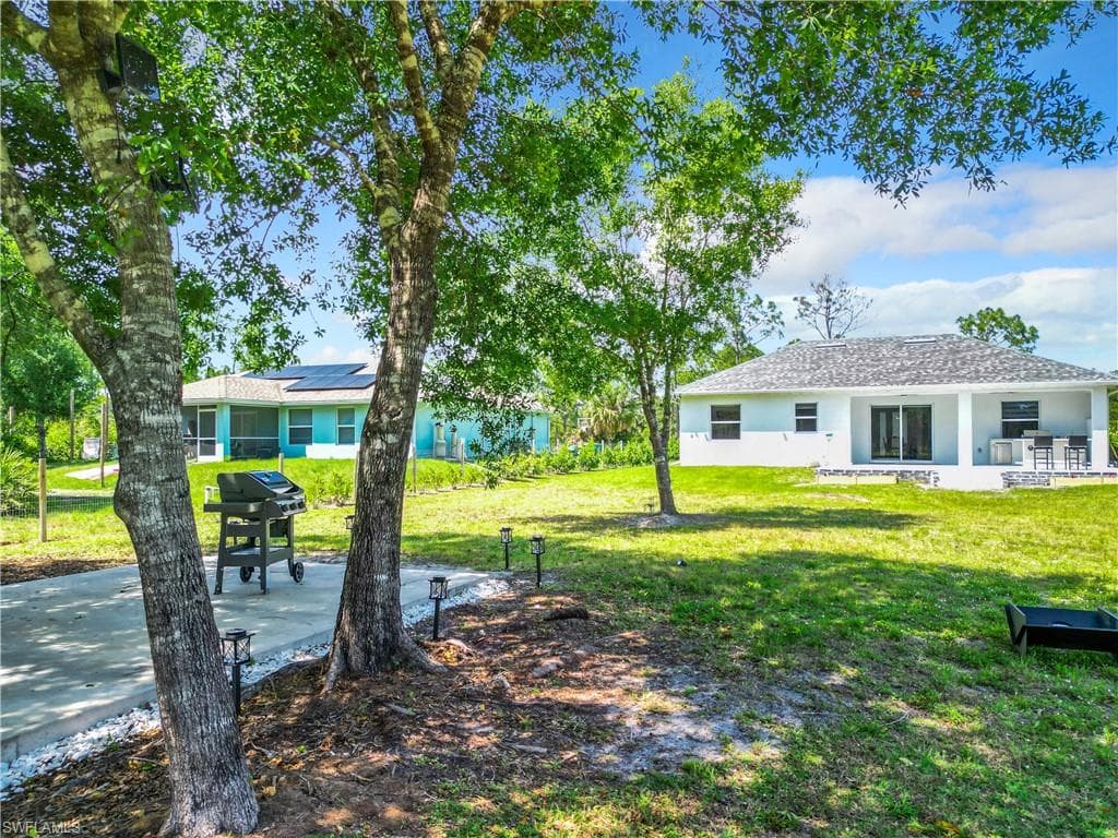 2444 62nd Ave NE, Naples, FL 34120-9