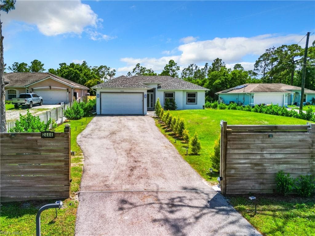 2444 62nd Ave NE, Naples, FL 34120-11