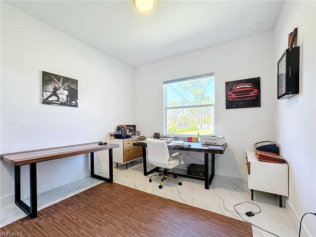 2444 62nd Ave NE, Naples, FL 34120-17