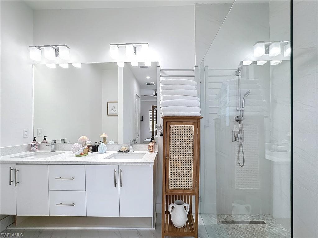 2444 62nd Ave NE, Naples, FL 34120-21