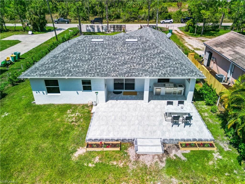2444 62nd Ave NE, Naples, FL 34120-25