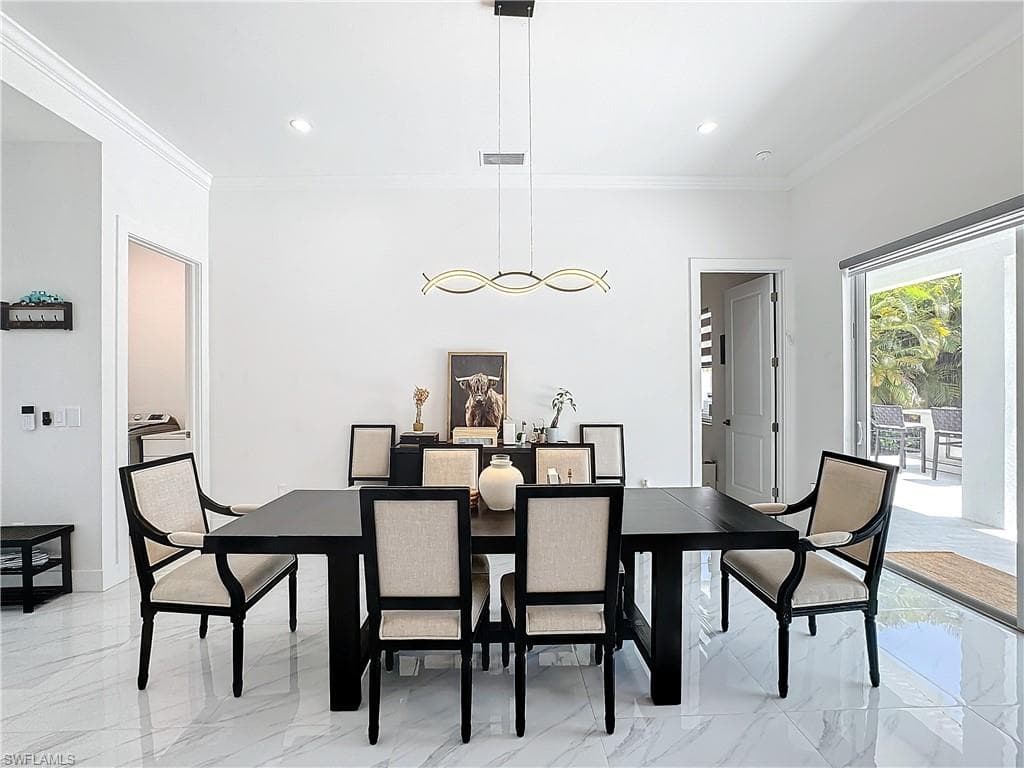 2444 62nd Ave NE, Naples, FL 34120-36