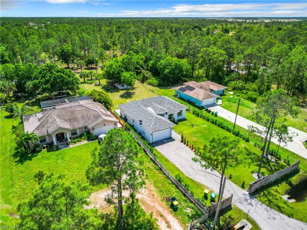 2444 62nd Ave NE, Naples, FL 34120-41