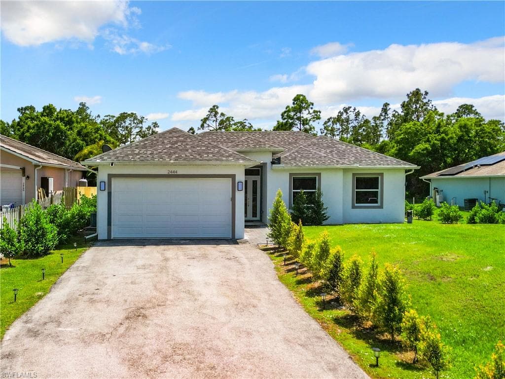 2444 62nd Ave NE, Naples, FL 34120-4