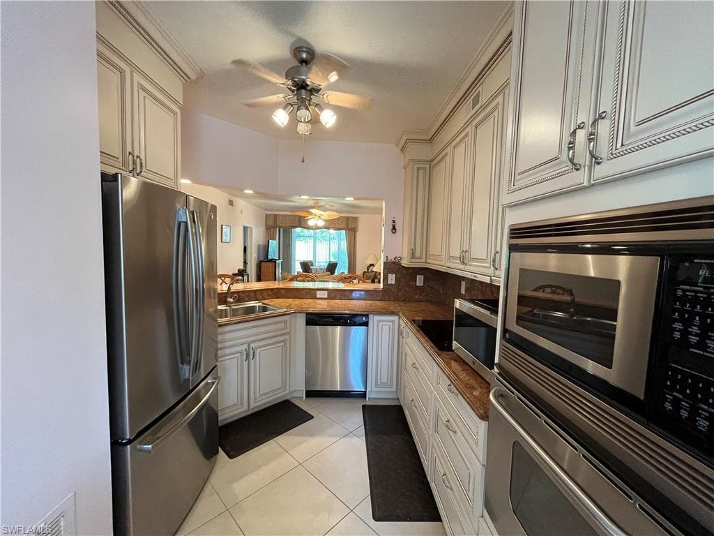 871 Tanbark Dr 101, Naples, FL 34108-11