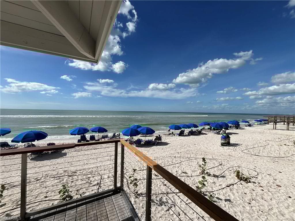 871 Tanbark Dr 101, Naples, FL 34108-22