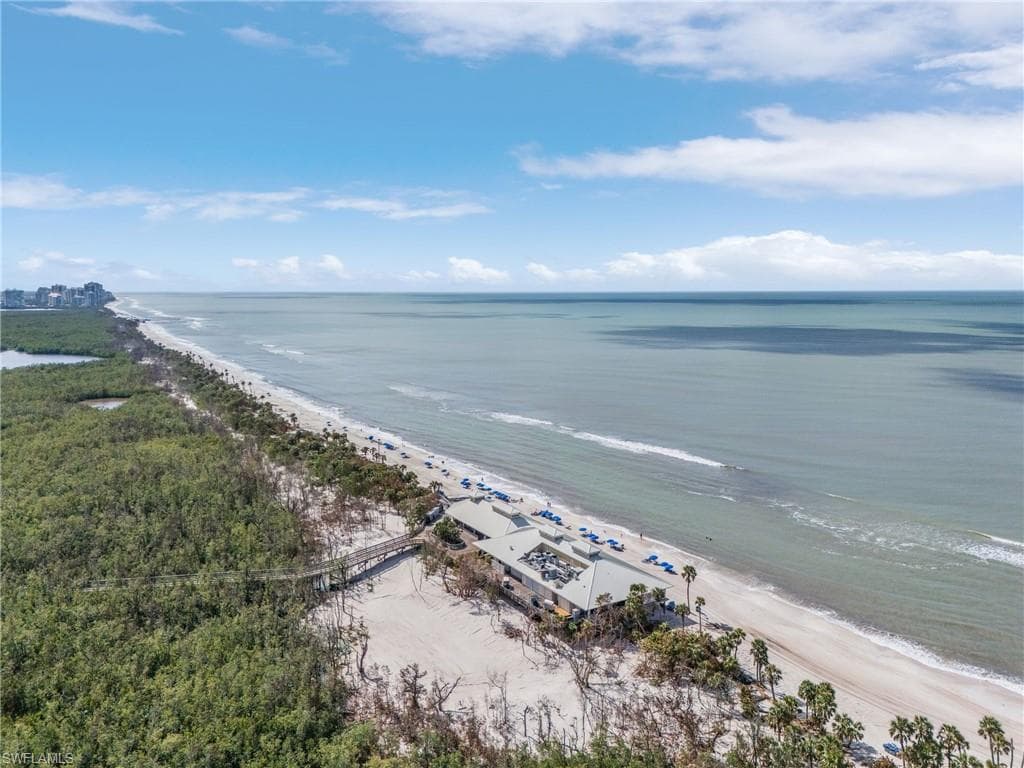 871 Tanbark Dr 101, Naples, FL 34108-27