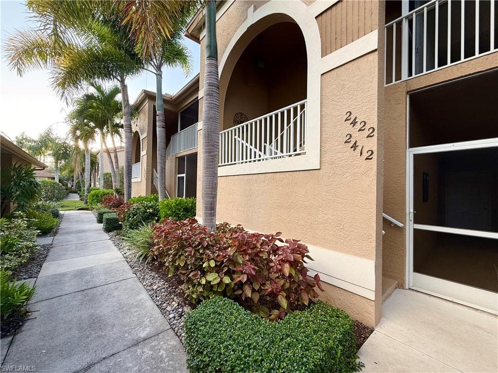 7635 Arbor Lakes Ct 2422, Naples, FL 34112-2