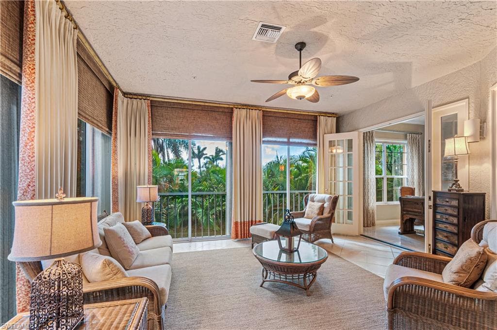 191 Colonade Cir 1503, Naples, FL 34103-3