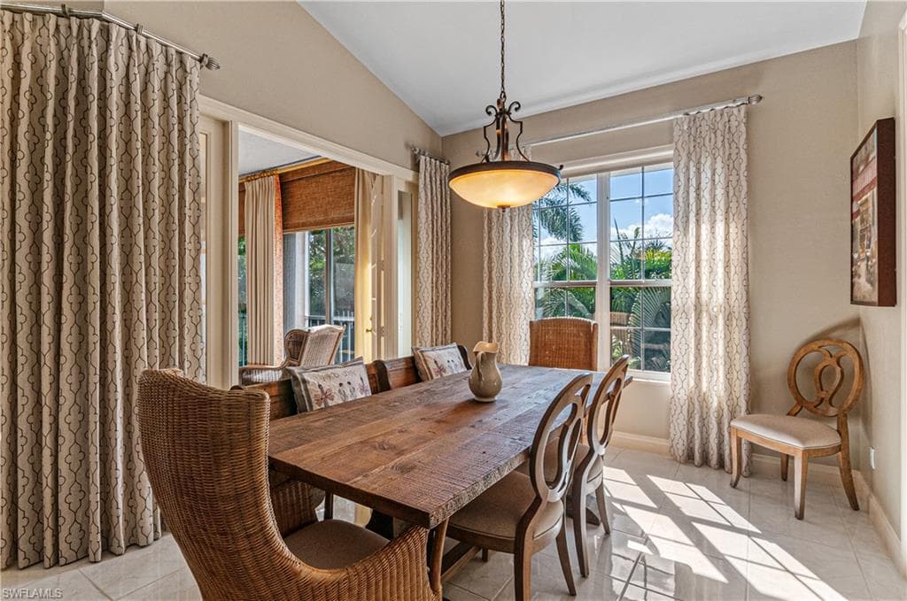 191 Colonade Cir 1503, Naples, FL 34103-7