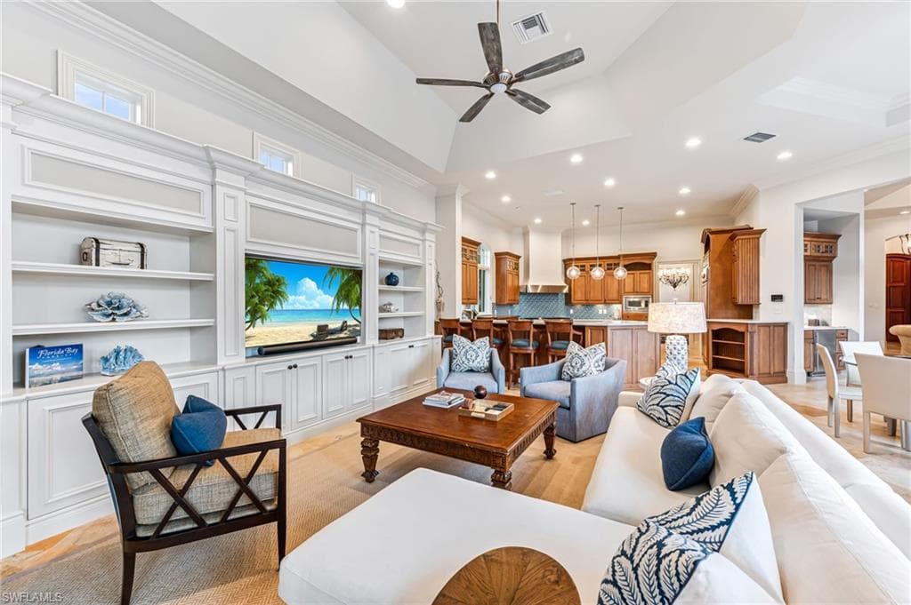 2560 Half Moon Walk, Naples, FL 34102-9
