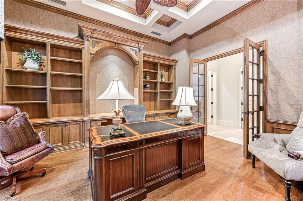 2560 Half Moon Walk, Naples, FL 34102-18