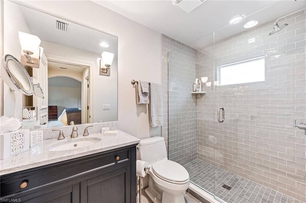 2560 Half Moon Walk, Naples, FL 34102-32