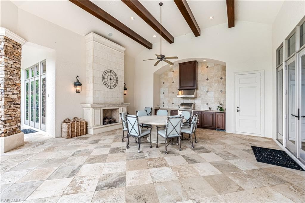2560 Half Moon Walk, Naples, FL 34102-38
