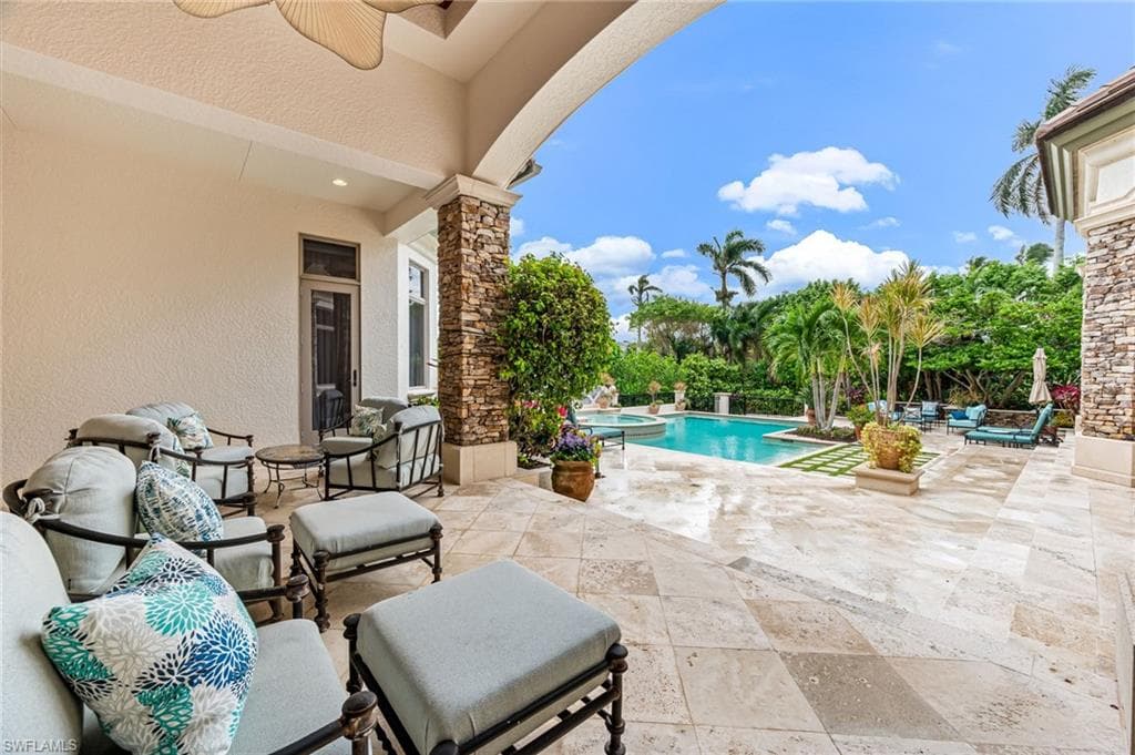 2560 Half Moon Walk, Naples, FL 34102-40