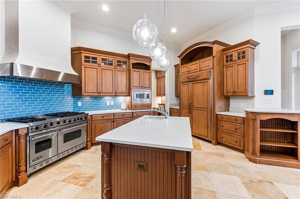 2560 Half Moon Walk, Naples, FL 34102-7