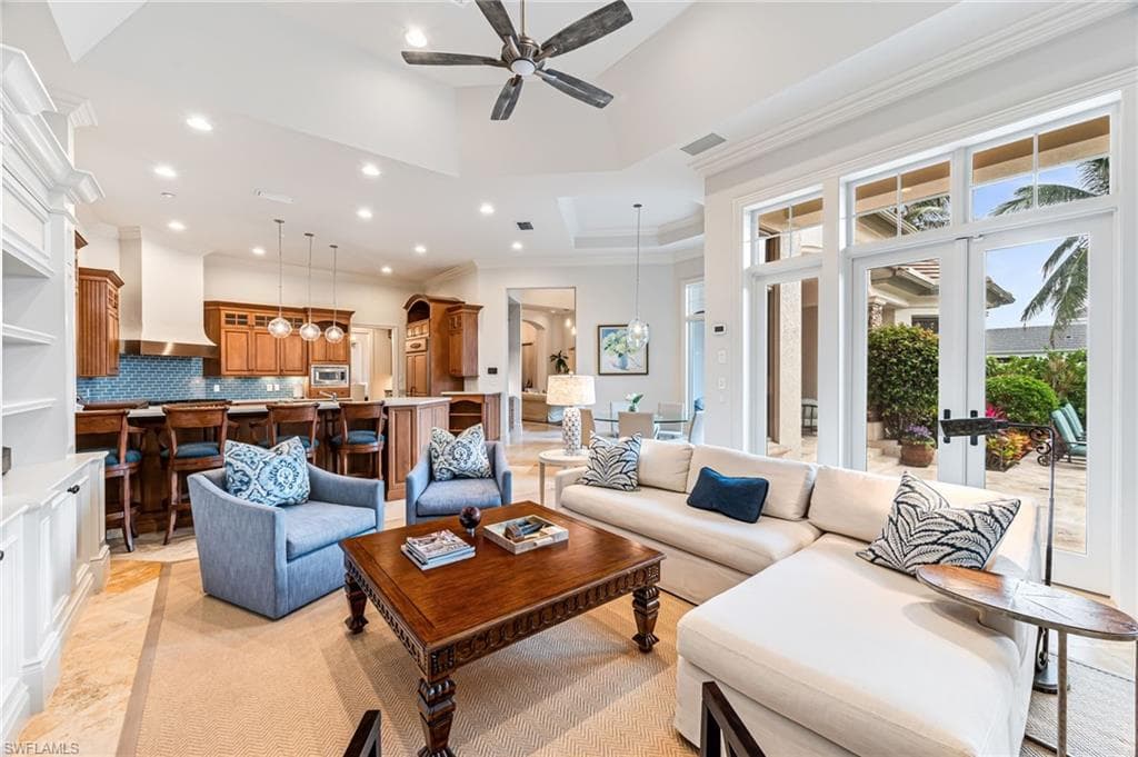 2560 Half Moon Walk, Naples, FL 34102-8