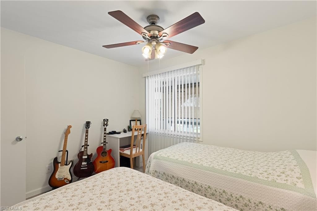 1297 7th Ave N 102, Naples, FL 34102-30