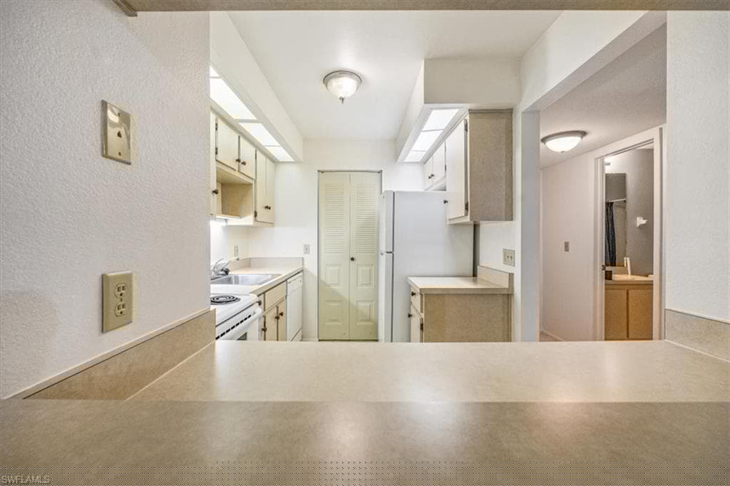 8151 Woods Cir 3, Fort Myers, FL 33919-12