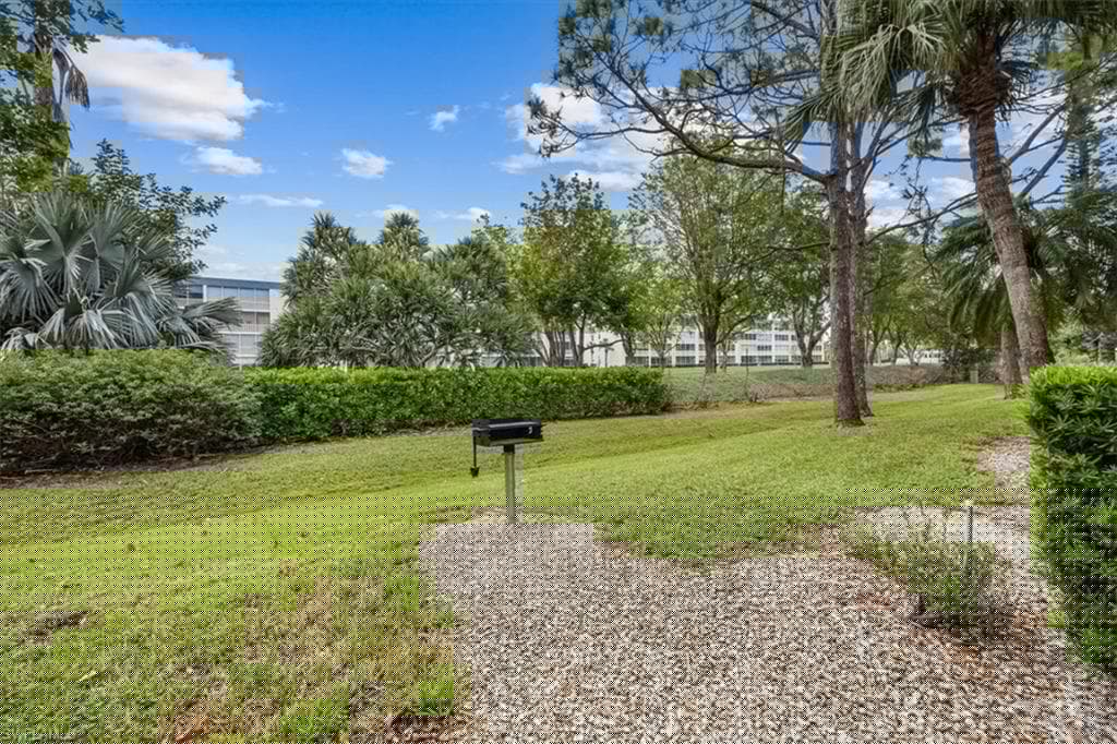 8151 Woods Cir 3, Fort Myers, FL 33919-27