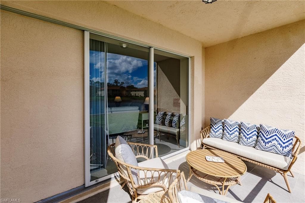440 Robin Hood Cir 102, Naples, FL 34104-29