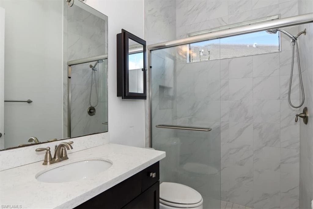 9236 Woodhurst Dr, Naples, FL 34120-14