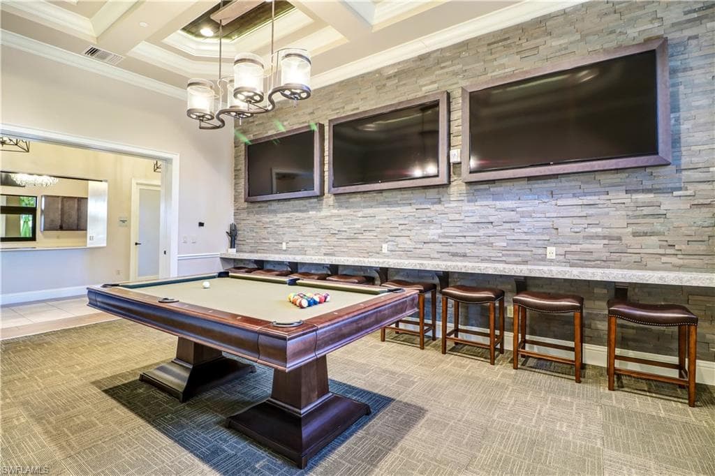 9236 Woodhurst Dr, Naples, FL 34120-24