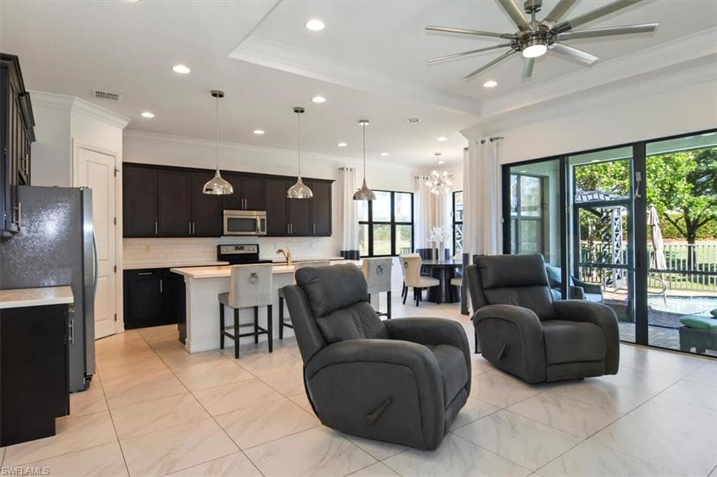 9236 Woodhurst Dr, Naples, FL 34120-5