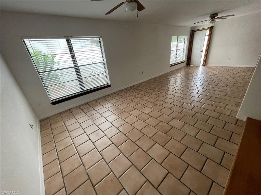 9882 Connecticut St, Bonita Springs, FL 34135-12