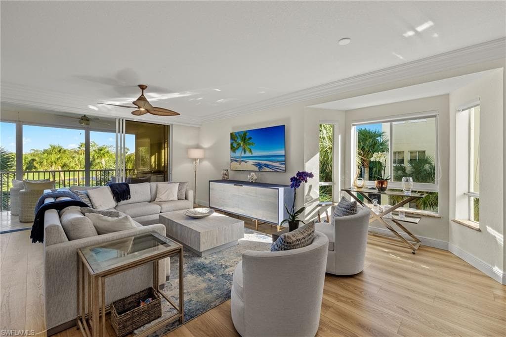 7671 Pebble Creek Cir 206, Naples, FL 34108-1