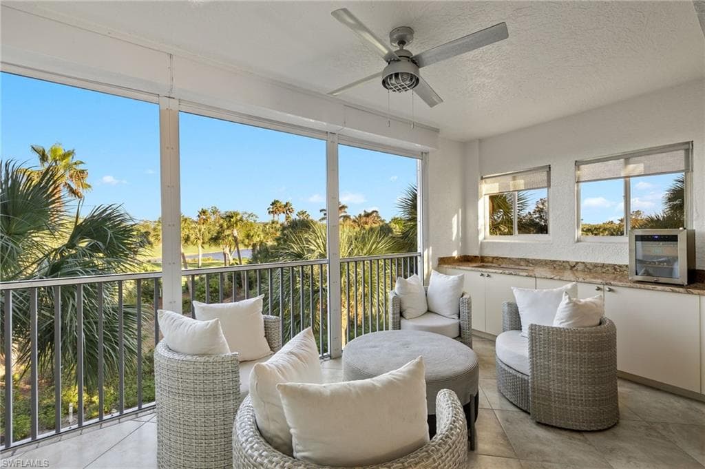 7671 Pebble Creek Cir 206, Naples, FL 34108-7