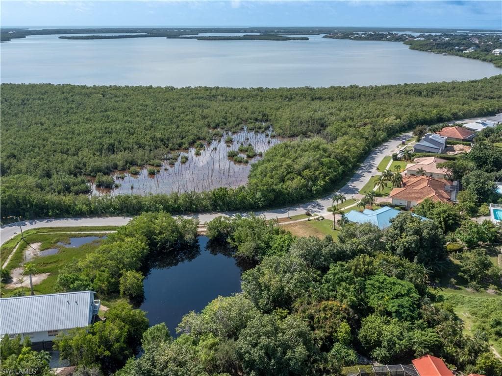 1864 Granada Dr, Marco Island, FL 34145-9