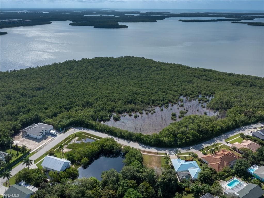 1864 Granada Dr, Marco Island, FL 34145-6