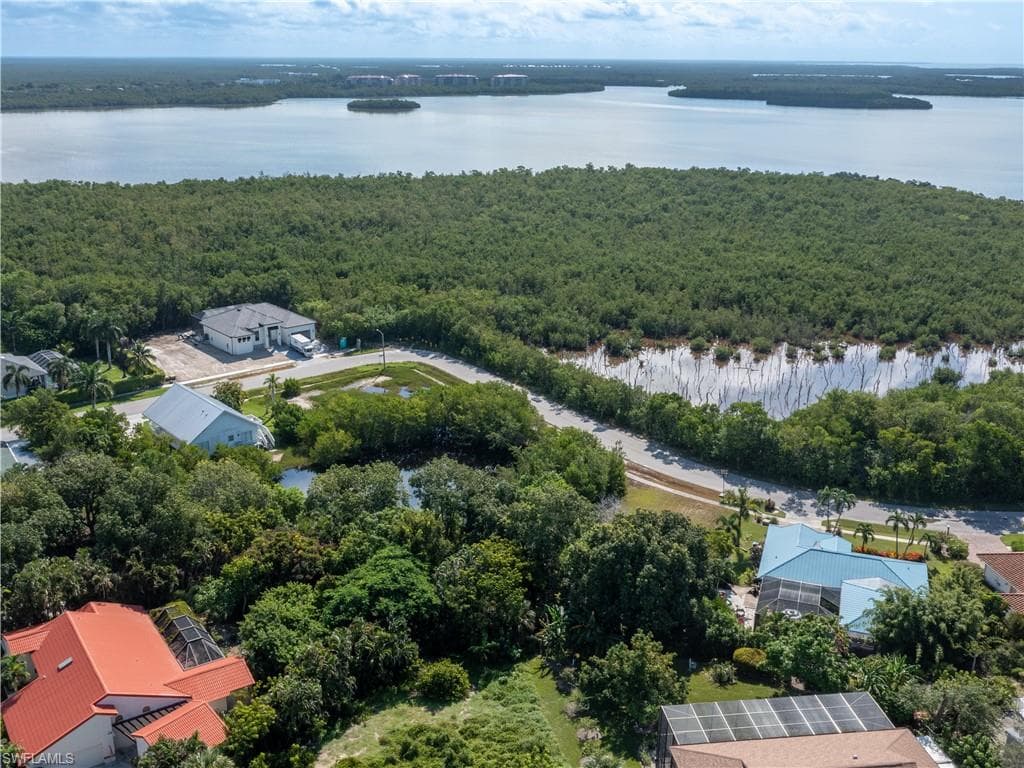 1864 Granada Dr, Marco Island, FL 34145-7