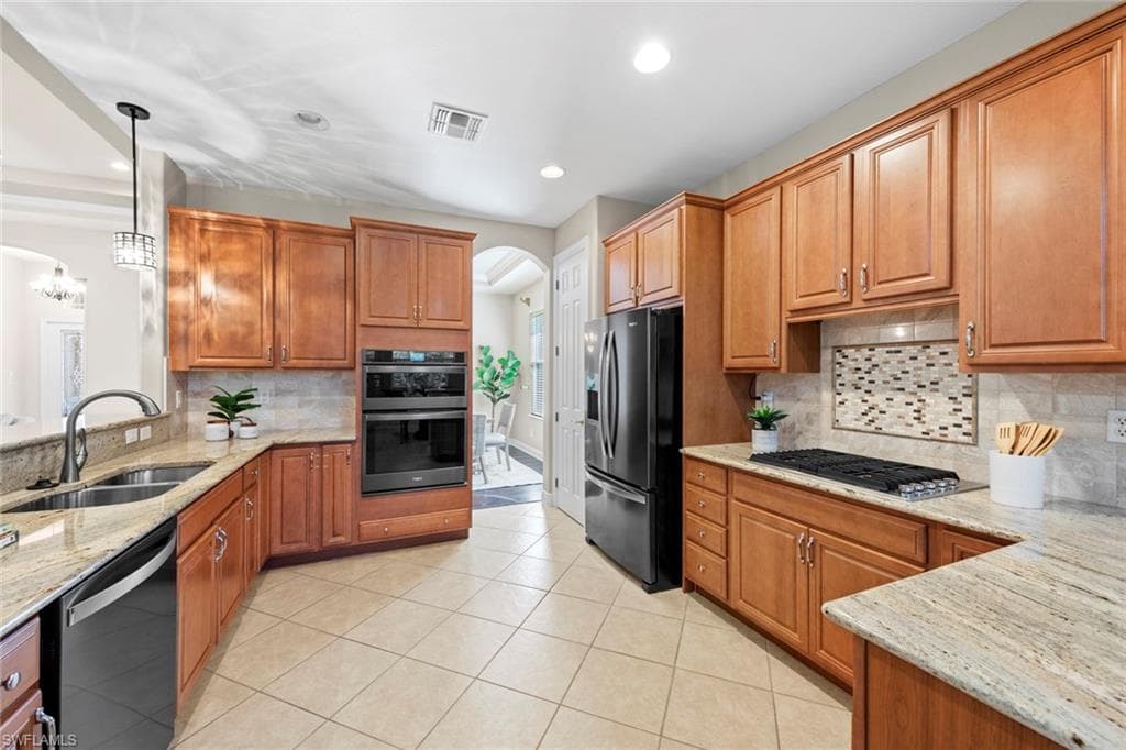 19700 Maddelena Cir, Estero, FL 33967-12