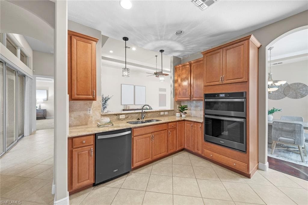 19700 Maddelena Cir, Estero, FL 33967-17