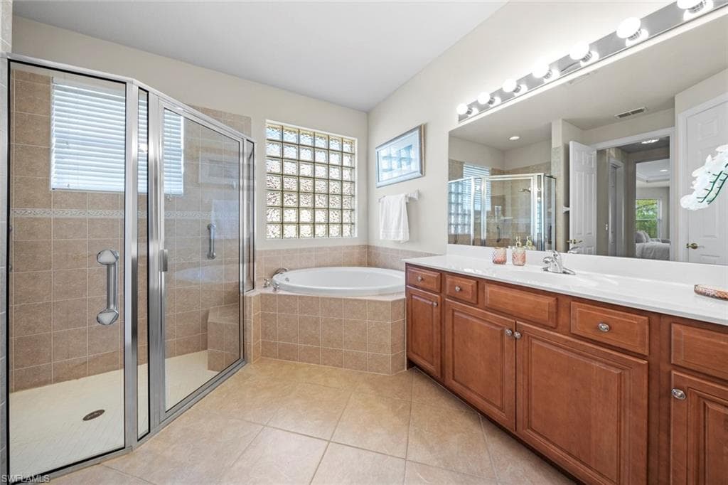19700 Maddelena Cir, Estero, FL 33967-26